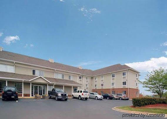 Suburban Studios Near University Of North Carolina-Charlotte Exterior foto